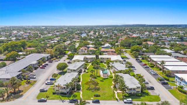 2755 NE 28th Ave F2, Lighthouse Point, FL 33064
