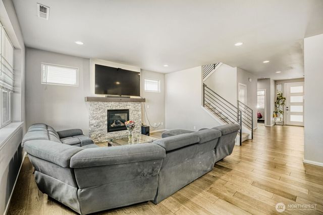 12482 SE 301st Place, Auburn, WA 98092