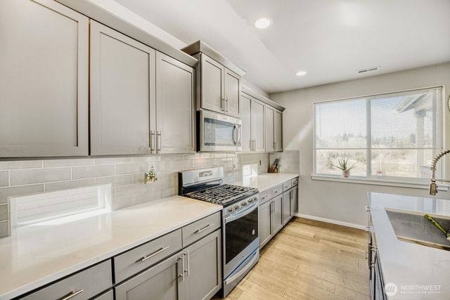 12482 SE 301st Place, Auburn, WA 98092