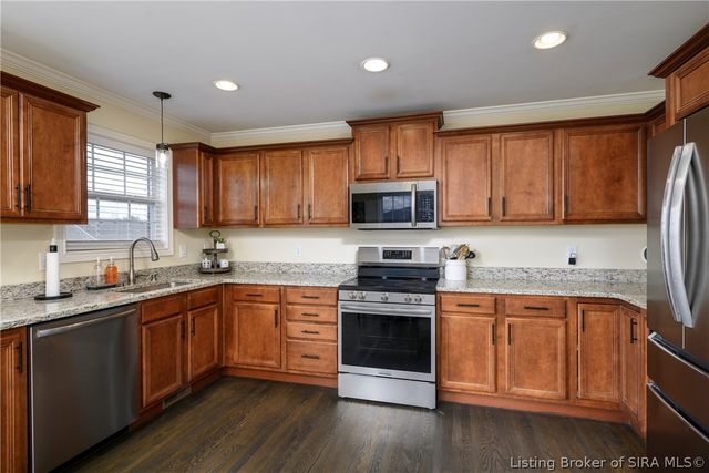 5248 Bogue Homa Drive, Sellersburg, IN 47172