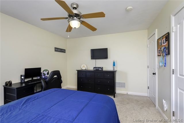 5248 Bogue Homa Drive, Sellersburg, IN 47172