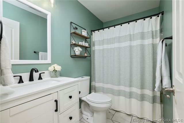 5248 Bogue Homa Drive, Sellersburg, IN 47172