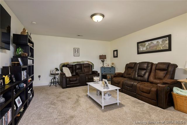5248 Bogue Homa Drive, Sellersburg, IN 47172