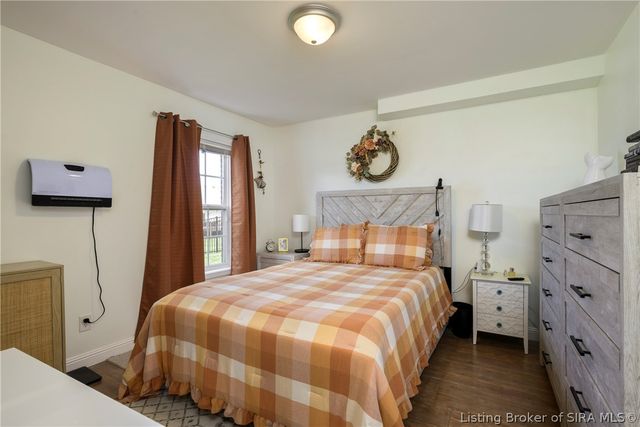 5248 Bogue Homa Drive, Sellersburg, IN 47172