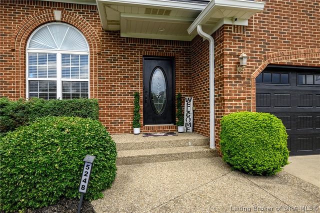 5248 Bogue Homa Drive, Sellersburg, IN 47172