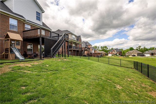 5248 Bogue Homa Drive, Sellersburg, IN 47172