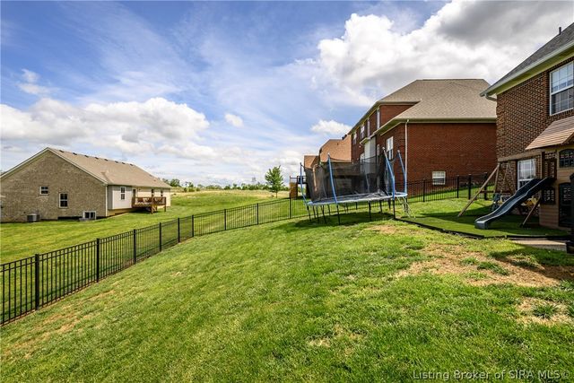 5248 Bogue Homa Drive, Sellersburg, IN 47172