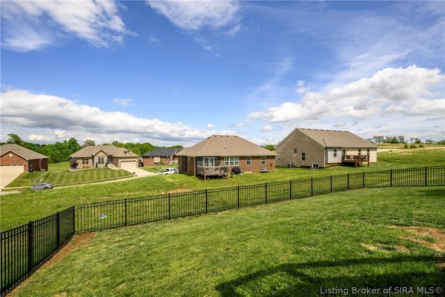 5248 Bogue Homa Drive, Sellersburg, IN 47172
