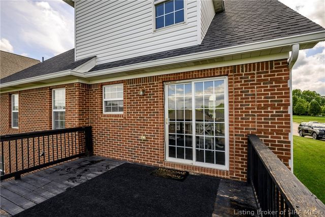 5248 Bogue Homa Drive, Sellersburg, IN 47172