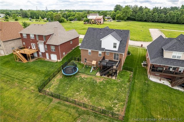 5248 Bogue Homa Drive, Sellersburg, IN 47172