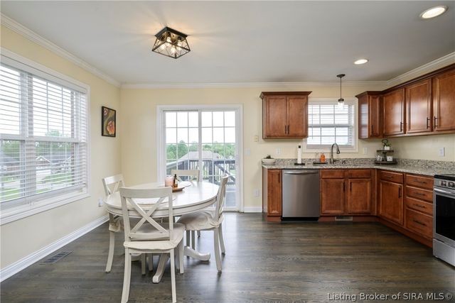 5248 Bogue Homa Drive, Sellersburg, IN 47172
