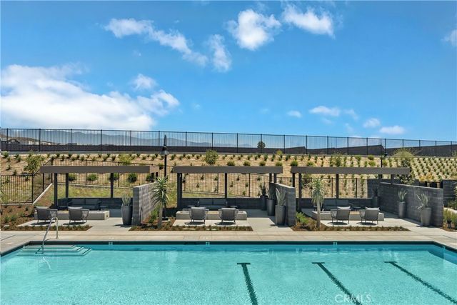 15868 Blue Copper Way, Fontana, CA 92336