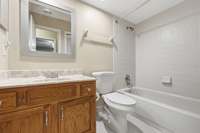 3944 NW 27TH LANE, Gainesville, FL 32606