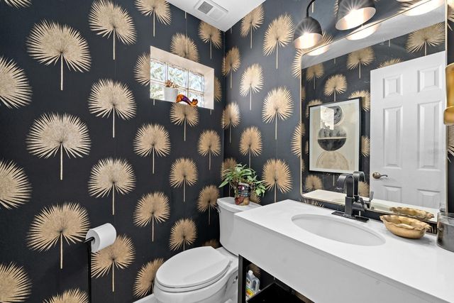 1117 PINELLAS BAYWAY S 306, St Petersburg, FL 33715