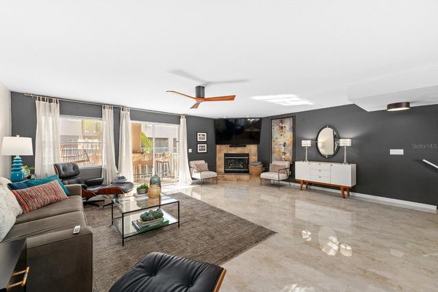 1117 PINELLAS BAYWAY S 306, St Petersburg, FL 33715