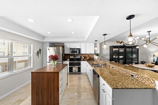 1117 PINELLAS BAYWAY S 306, St Petersburg, FL 33715