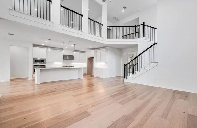 140 Ribera DR, Liberty Hill, TX 78642