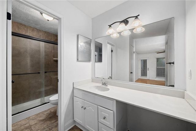 4013 Lake Pointe Circle, Roswell, GA 30075