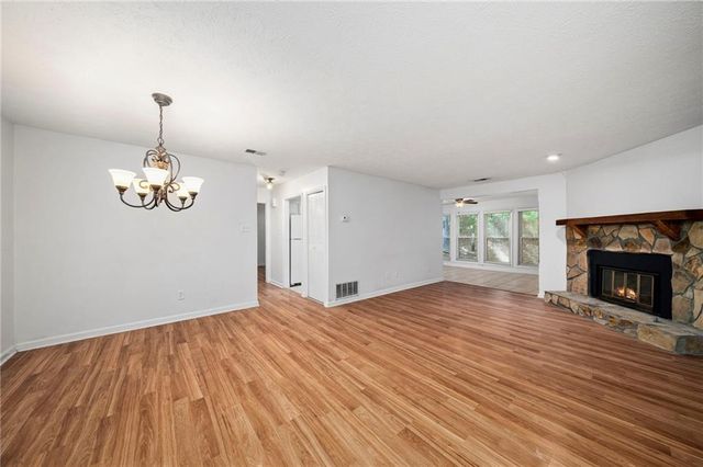 4013 Lake Pointe Circle, Roswell, GA 30075