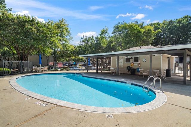 4013 Lake Pointe Circle, Roswell, GA 30075