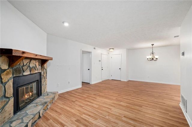 4013 Lake Pointe Circle, Roswell, GA 30075