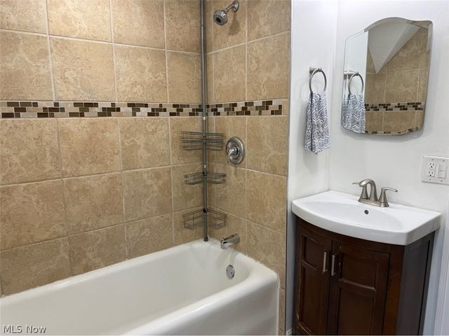 3750 Washington Boulevard, University Heights, OH 44118