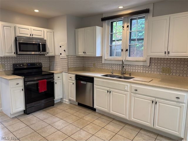3750 Washington Boulevard, University Heights, OH 44118