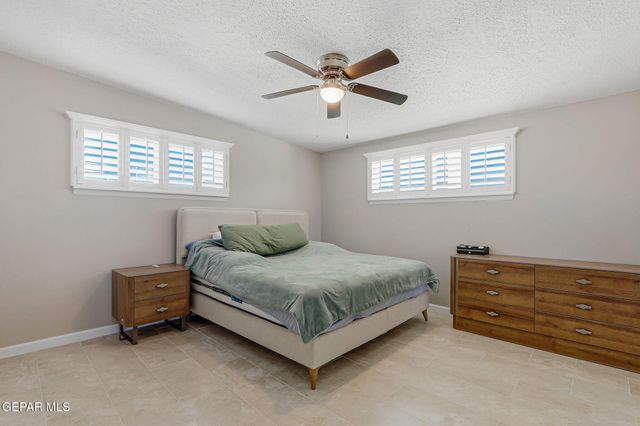 10012 SINGAPORE Avenue, El Paso, TX 79925