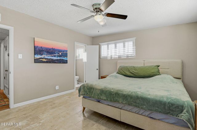 10012 SINGAPORE Avenue, El Paso, TX 79925