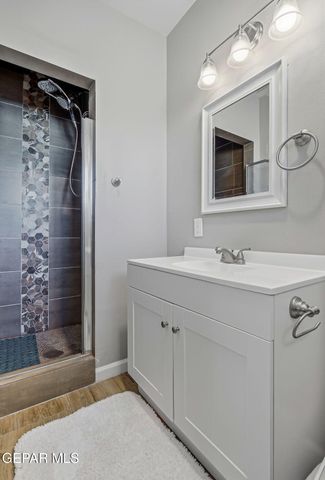 10012 SINGAPORE Avenue, El Paso, TX 79925