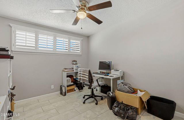 10012 SINGAPORE Avenue, El Paso, TX 79925