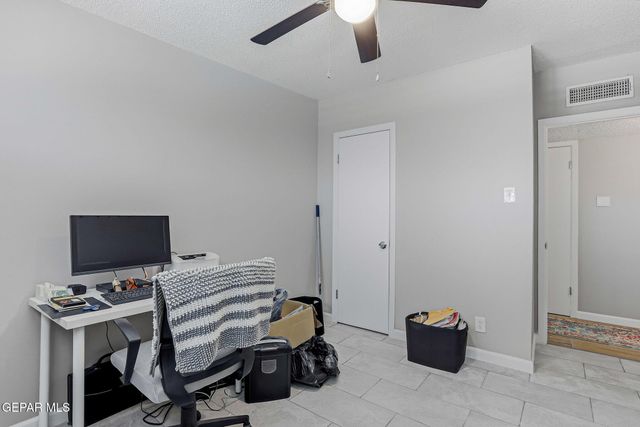 10012 SINGAPORE Avenue, El Paso, TX 79925