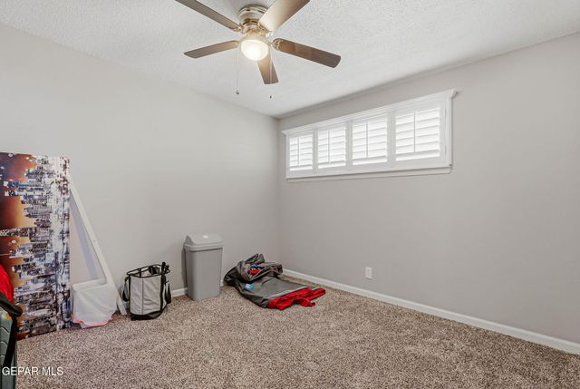 10012 SINGAPORE Avenue, El Paso, TX 79925