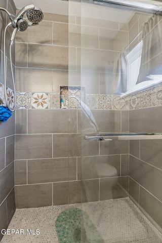 10012 SINGAPORE Avenue, El Paso, TX 79925