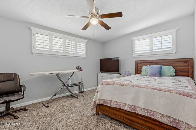 10012 SINGAPORE Avenue, El Paso, TX 79925