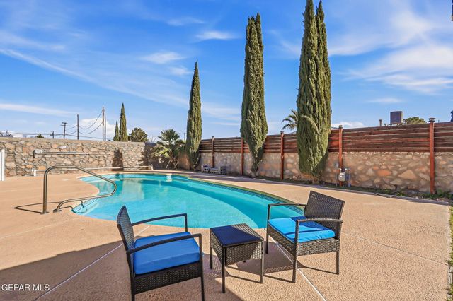 10012 SINGAPORE Avenue, El Paso, TX 79925