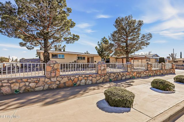 10012 SINGAPORE Avenue, El Paso, TX 79925