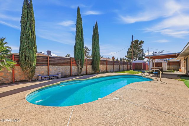 10012 SINGAPORE Avenue, El Paso, TX 79925