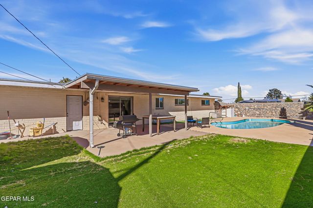 10012 SINGAPORE Avenue, El Paso, TX 79925