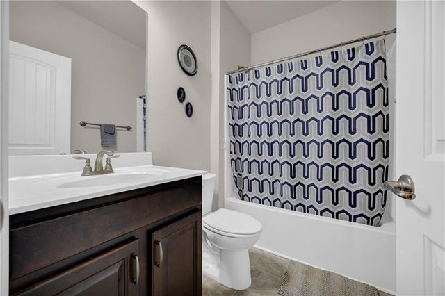 825 Hidden Hollow Circle, Commerce, GA 30529