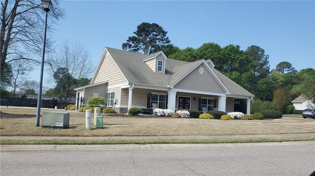 825 Hidden Hollow Circle, Commerce, GA 30529