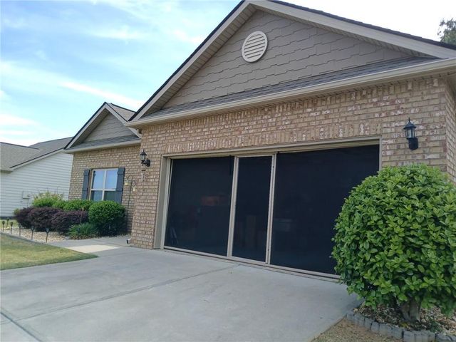 825 Hidden Hollow Circle, Commerce, GA 30529