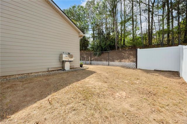 825 Hidden Hollow Circle, Commerce, GA 30529