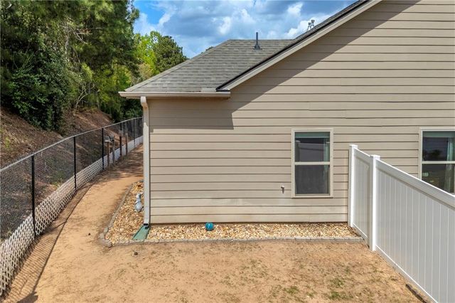 825 Hidden Hollow Circle, Commerce, GA 30529