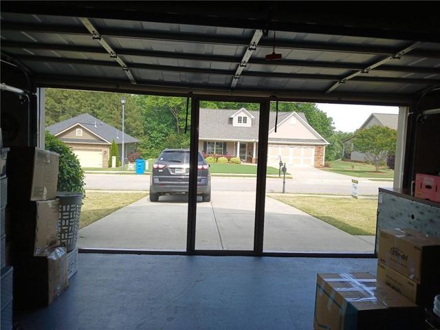 825 Hidden Hollow Circle, Commerce, GA 30529