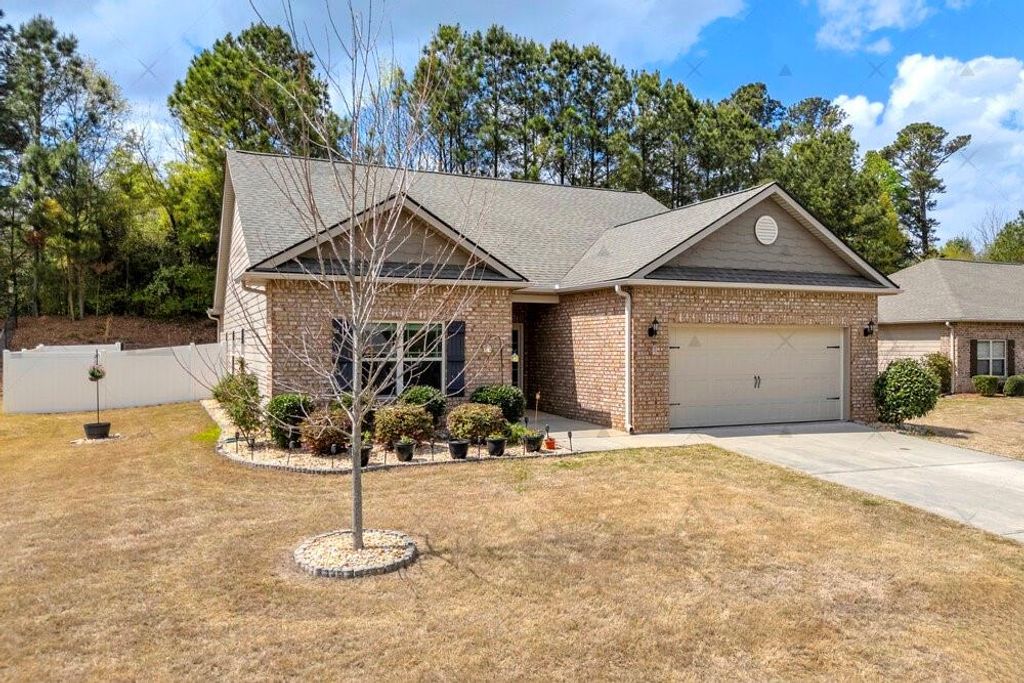 825 Hidden Hollow Circle, Commerce, GA 30529