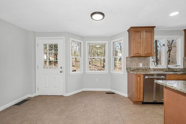255 Hay Meadow Rd, North Andover, MA 01845