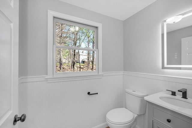 255 Hay Meadow Rd, North Andover, MA 01845