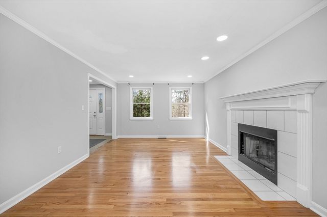 255 Hay Meadow Rd, North Andover, MA 01845