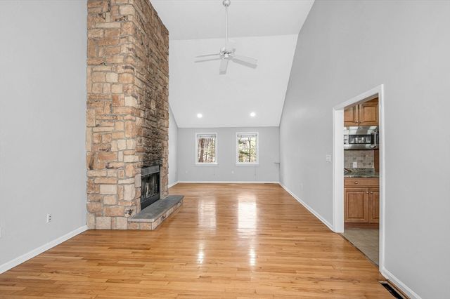 255 Hay Meadow Rd, North Andover, MA 01845